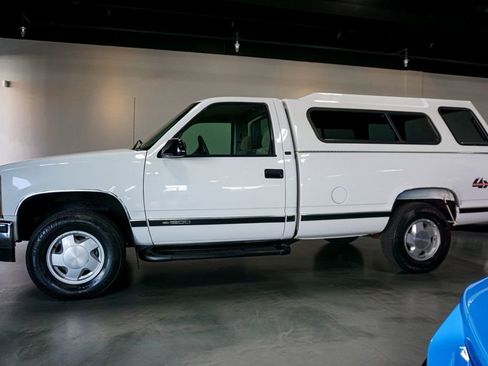 Used 1998 Chevrolet Silverado 1500 4x4 Regular Cab w/ Preferred Equipment Group 2 image 18