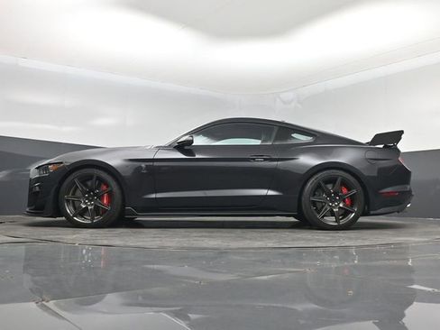 Used 2022 Ford Mustang Shelby GT500 w/ Carbon Fiber Track Pack RWD image 15