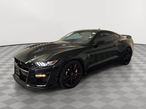 Used 2022 Ford Mustang Shelby GT500 w/ Technology Package RWD image 4