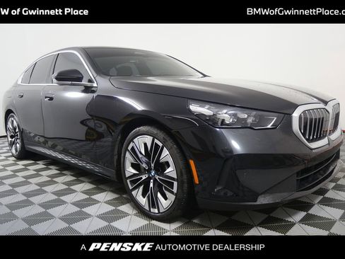 Certified 2024 BMW 530i w/ Convenience Package RWD image 1