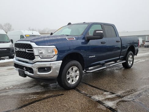 Used 2024 RAM 2500 Big Horn w/ Bed Utility Group image 2