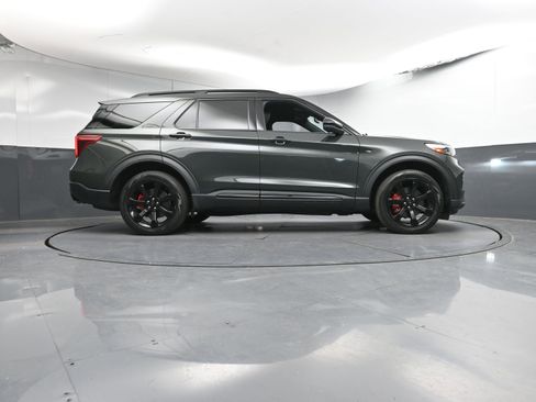 Used 2022 Ford Explorer ST w/ Equipment Group 401A image 31