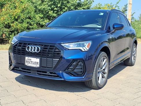 Used 2022 Audi Q3 2.0T Premium Plus w/ Premium Plus Package AWD/4WD image 2
