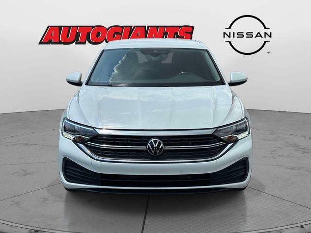 Used 2024 Volkswagen Jetta SE FWD image 7
