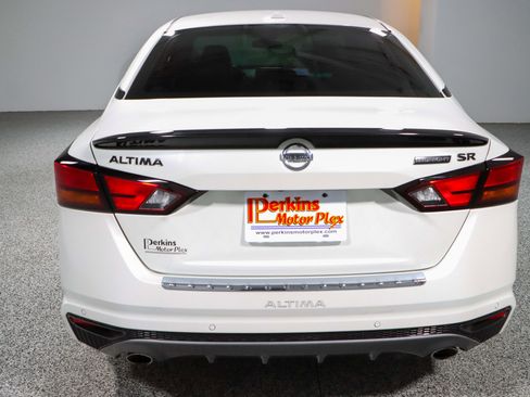 Used 2022 Nissan Altima 2.5 SR w/ Midnight Edition Package FWD image 8