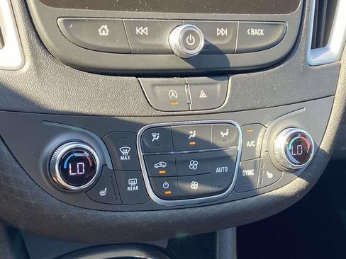 Used 2024 Chevrolet Malibu LT FWD image 19