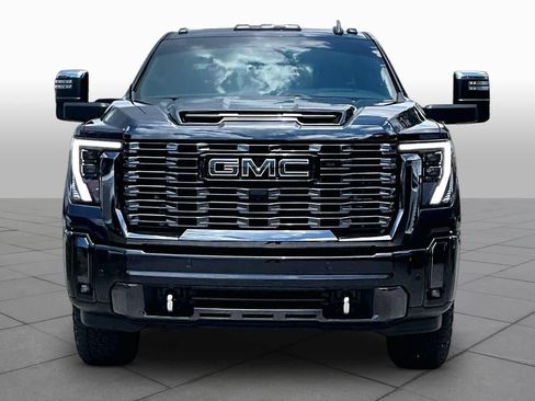Used 2024 GMC Sierra 3500 Denali Ultimate AWD/4WD image 4