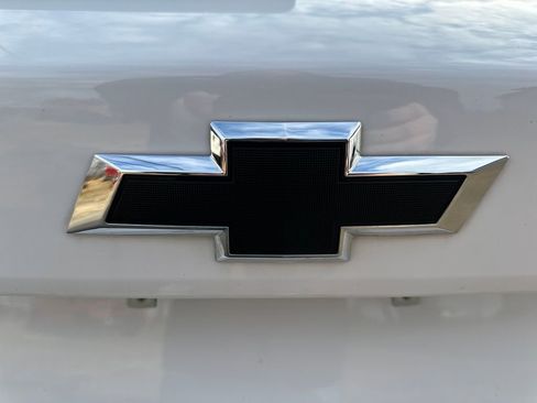 Certified 2024 Chevrolet Trax RS w/ Driver Confidence Package image 12