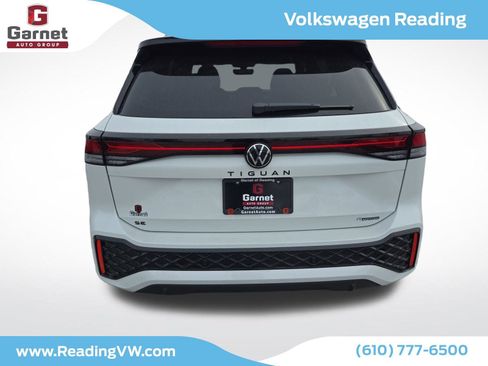 New 2026 Volkswagen Tiguan SE R-Line image 4