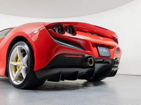 Certified 2021 Ferrari F8 Tributo RWD image 24