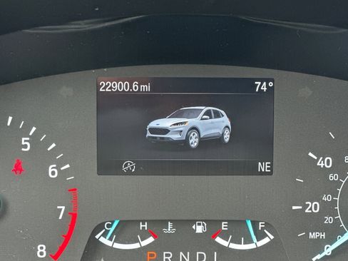 Used 2022 Ford Escape SE image 22