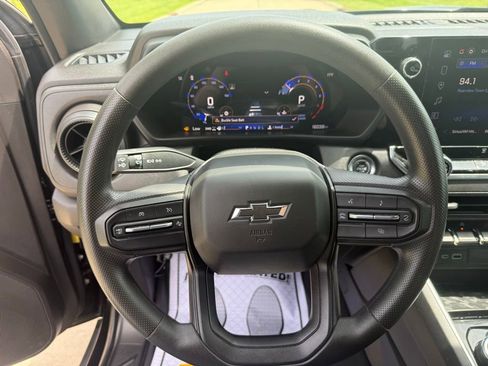 Used 2024 Chevrolet Colorado Trail Boss w/ Technology Package AWD/4WD image 27