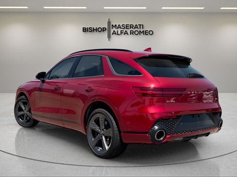 Used 2023 Genesis GV70 2.5T w/ Sport Prestige Package AWD/4WD image 3