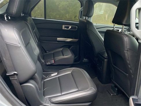 Used 2023 Ford Explorer XLT w/ Equipment Group 202A image 34