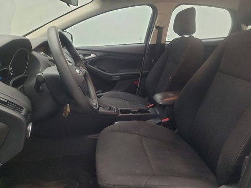 Used 2018 Ford Focus SE FWD image 17
