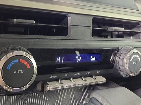 Used 2024 Toyota Tacoma TRD Off-Road image 19