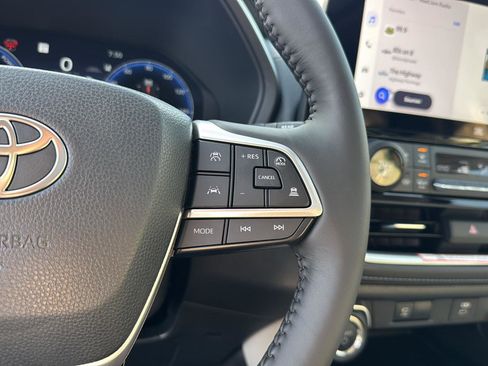 New 2026 Toyota Grand Highlander Limited image 19