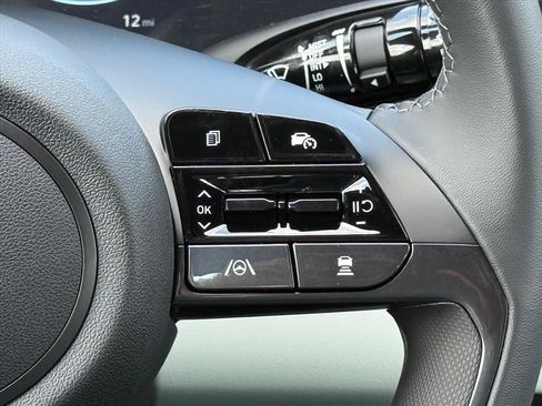 New 2026 Hyundai Elantra Limited FWD image 19