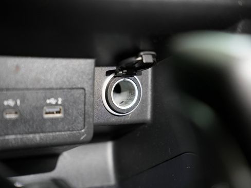 Used 2023 Nissan Kicks SR image 27