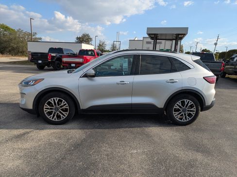 Used 2020 Ford Escape SEL image 7