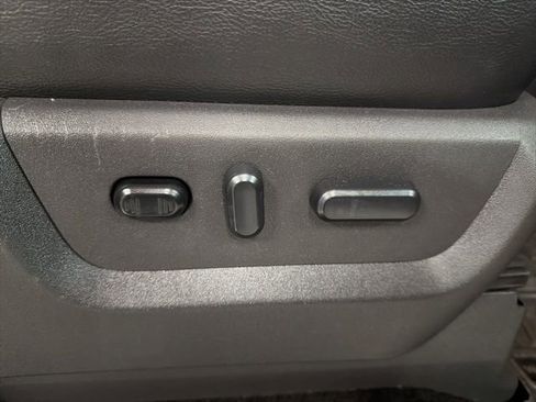 Used 2015 Ford F350 Lariat w/ Lariat Interior Package image 34