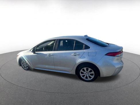 Used 2025 Toyota Corolla LE image 10