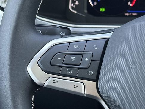 New 2026 Volkswagen Taos SEL image 15