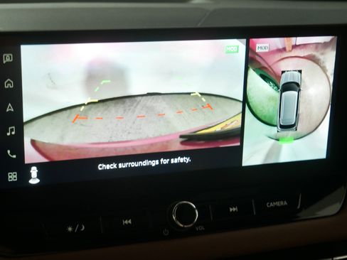 New 2025 Mitsubishi Outlander SEL image 9