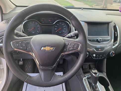 Used 2016 Chevrolet Cruze LT w/ Convenience Package image 21
