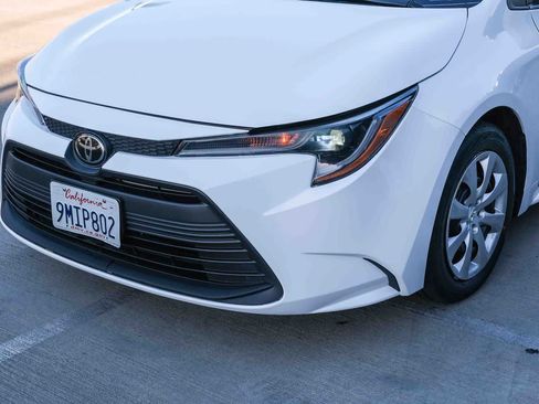 Certified 2024 Toyota Corolla LE FWD image 10