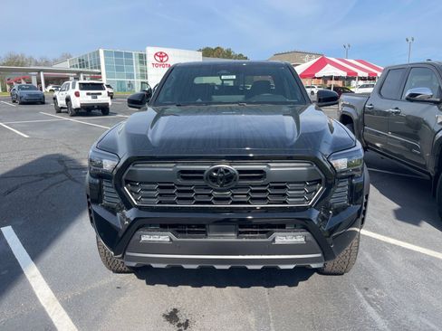 New 2026 Toyota Tacoma TRD Off-Road AWD/4WD image 2