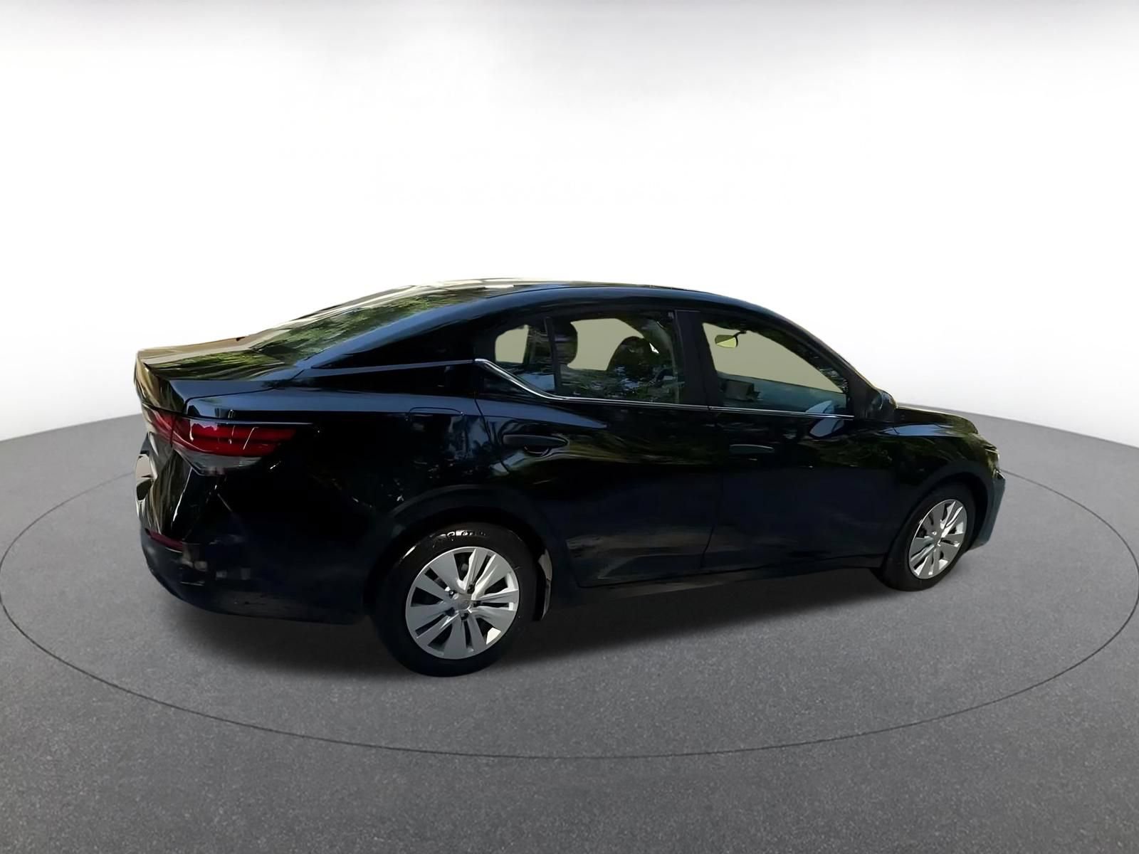 Used 2025 Nissan Sentra S FWD image 14