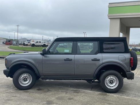 New 2025 Ford Bronco 4-Door image 6