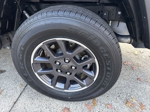 Used 2020 Jeep Gladiator Overland w/ Safety Group image 20