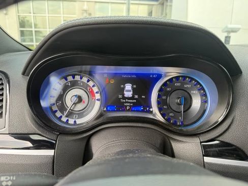 Used 2023 Chrysler 300 S w/ Comfort Group RWD image 6