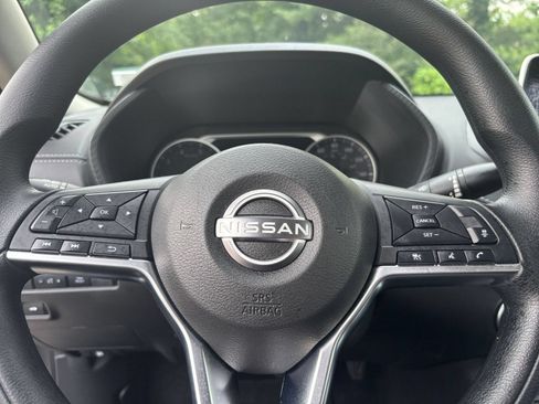 Used 2025 Nissan Sentra SV FWD image 25