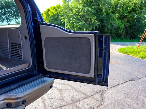 Used 2003 Ford Excursion Eddie Bauer image 44