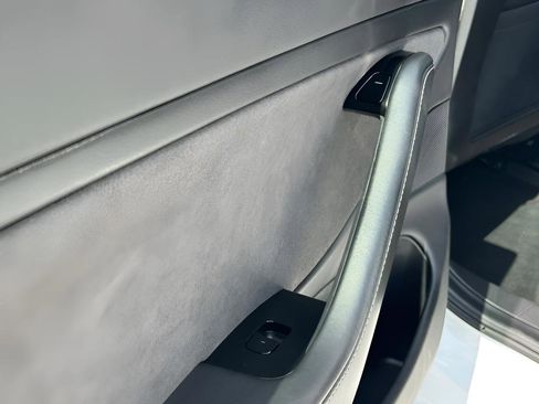 Used 2018 Tesla Model 3 Mid Range image 23