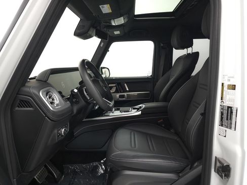 Used 2025 Mercedes-Benz G 550 image 8