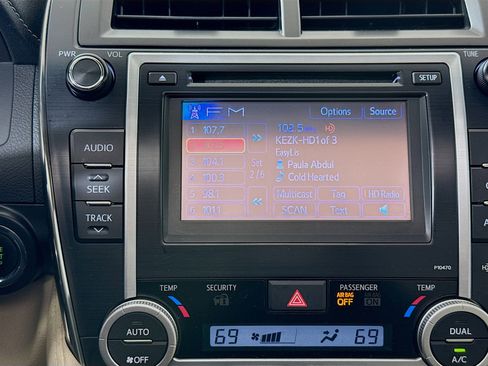 Used 2013 Toyota Camry XLE image 15