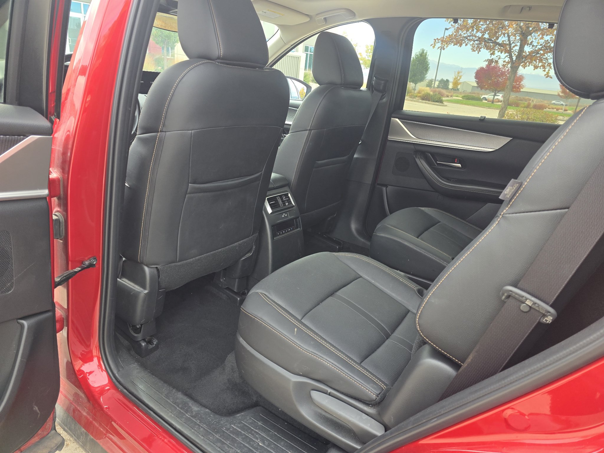Used 2024 MAZDA CX-90 Plug-In Hybrid w/ Preferred AWD/4WD image 15