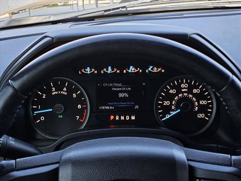 Used 2018 Ford F150 XLT w/ Equipment Group 302A Luxury AWD/4WD image 15