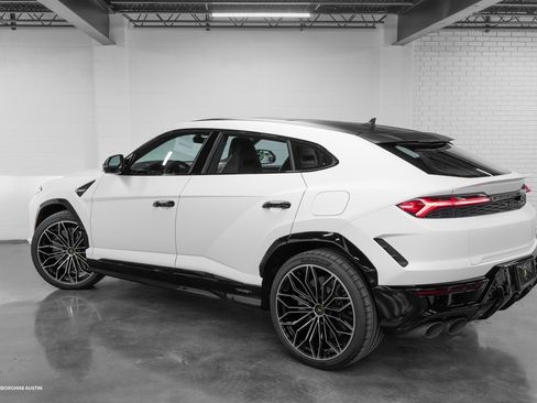 Used 2025 Lamborghini Urus SE image 10