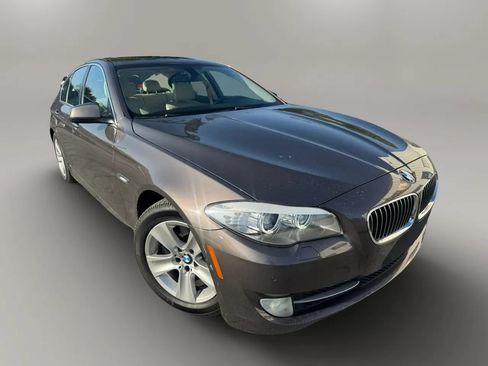 Used 2013 BMW 528i Sedan RWD image 2