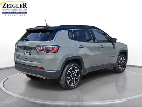 Used 2023 Jeep Compass Limited AWD/4WD image 5