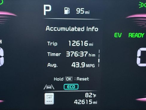 Used 2023 Kia Niro LX FWD image 23