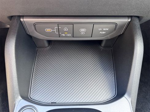 New 2025 Kia K4 LXS image 19