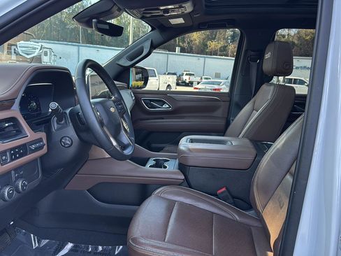 Used 2023 Chevrolet Tahoe High Country image 8