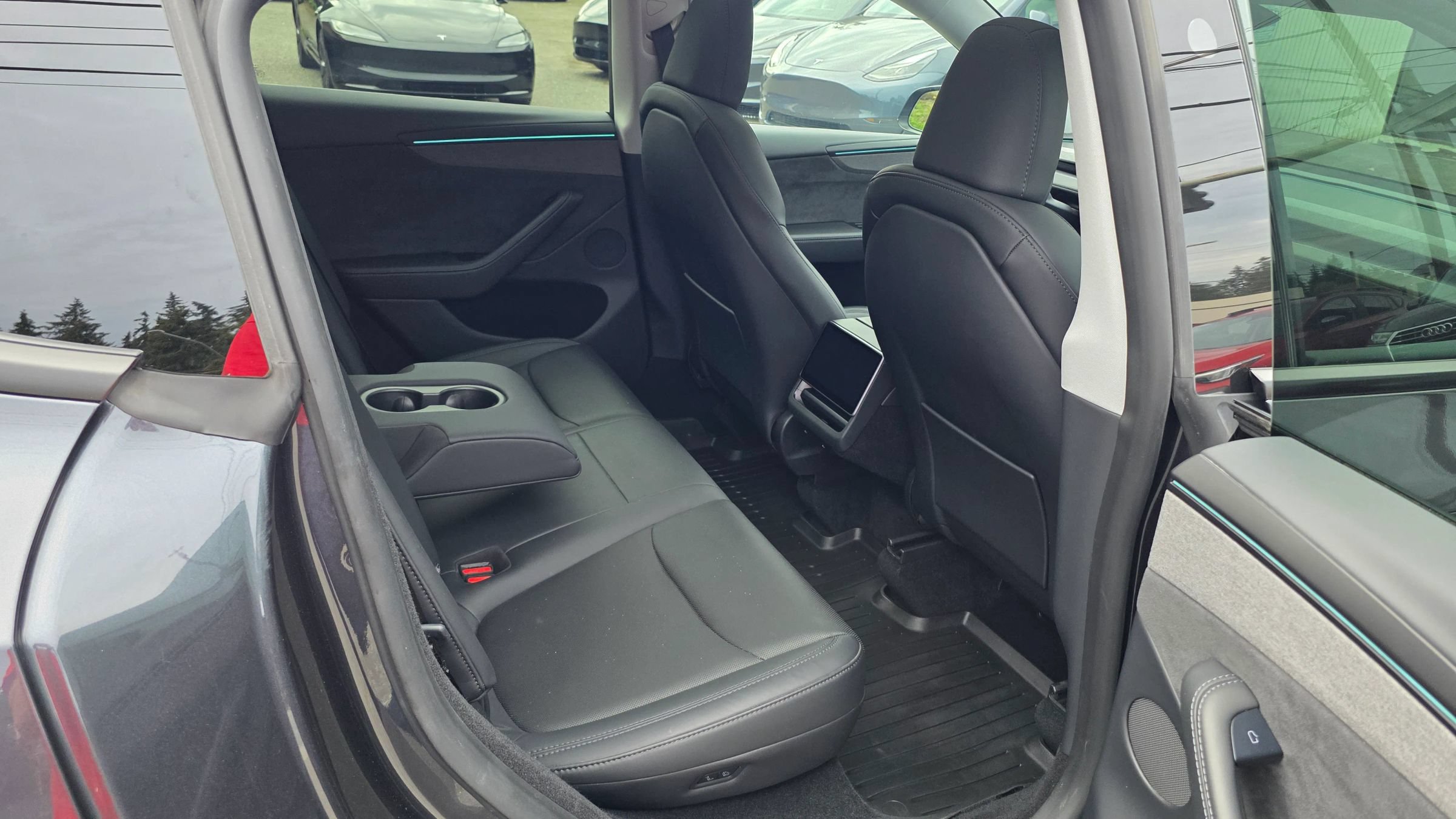 Used 2026 Tesla Model Y AWD image 14
