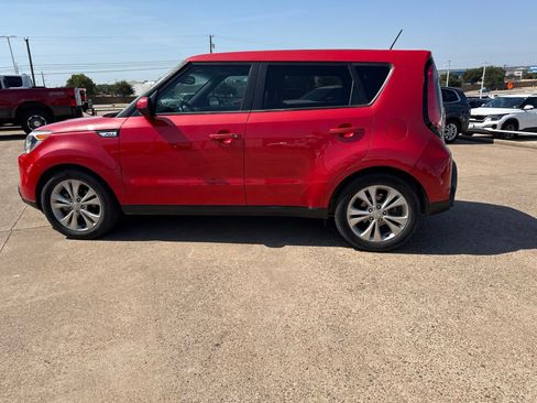 Used 2015 Kia Soul + w/ Primo Package FWD image 4